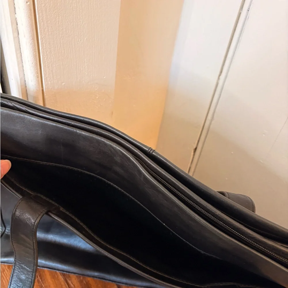 Perlina Black Leather Tote Bag